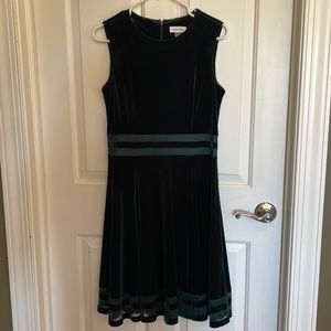 Gorgeous emerald green Calvin Klein dress